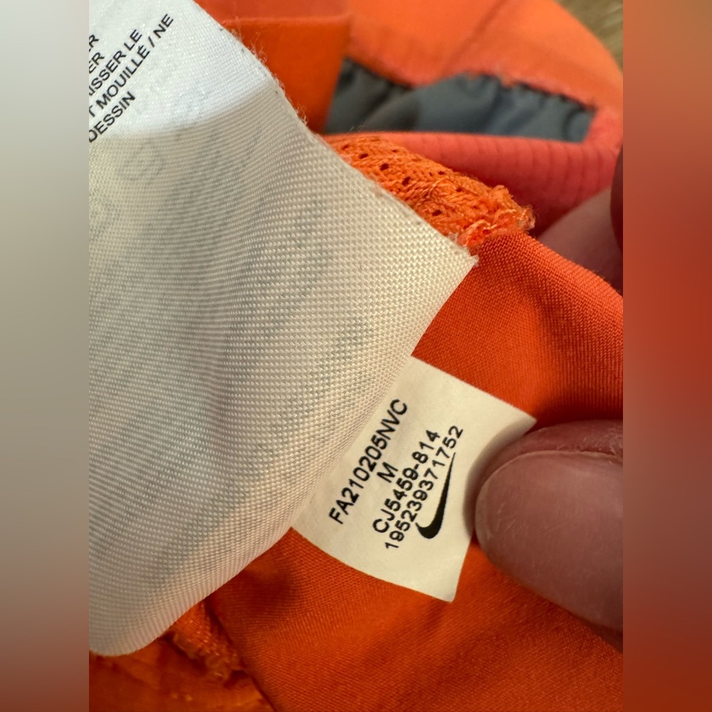 Nike - Picture 5 of 5